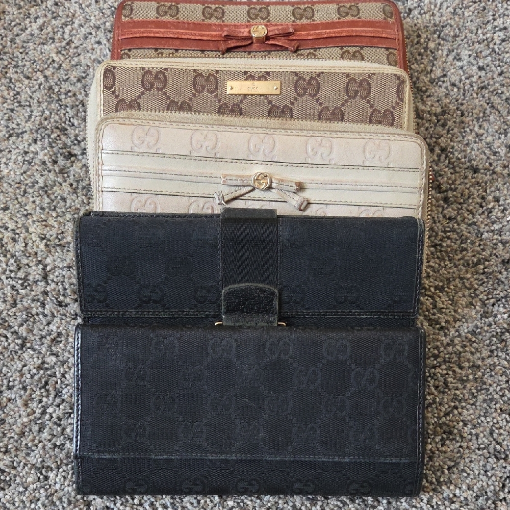 Gucci Women's Wallet Lot - Black, Cream, Brown